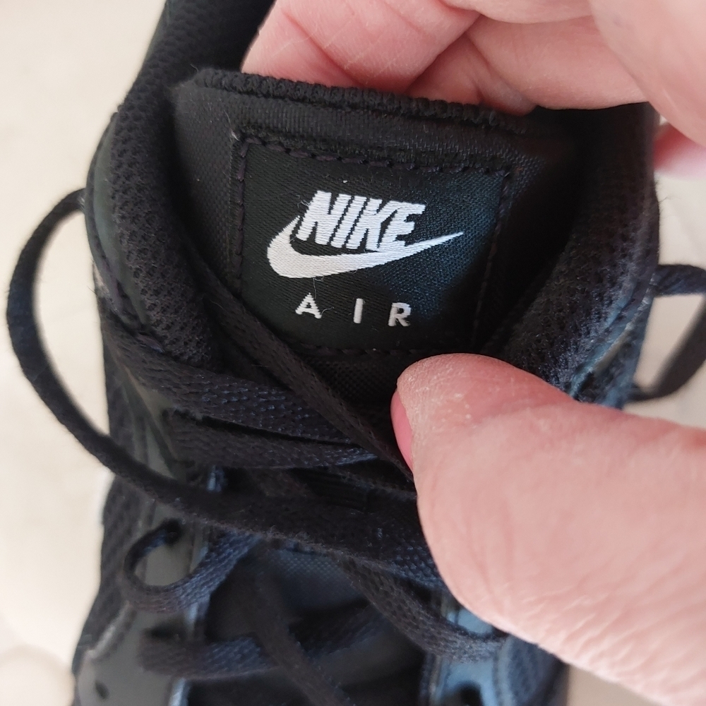 Nike Air Max Excee Black White Athletic Sneakers CZ5358( 2.5) boys size.7 - Picture 6 of 12